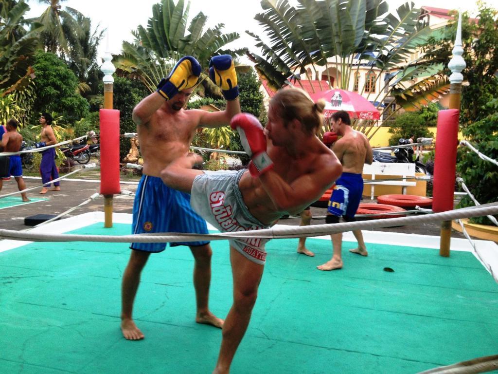 Fitness Resort Σίχανουκβιλ Εξωτερικό φωτογραφία